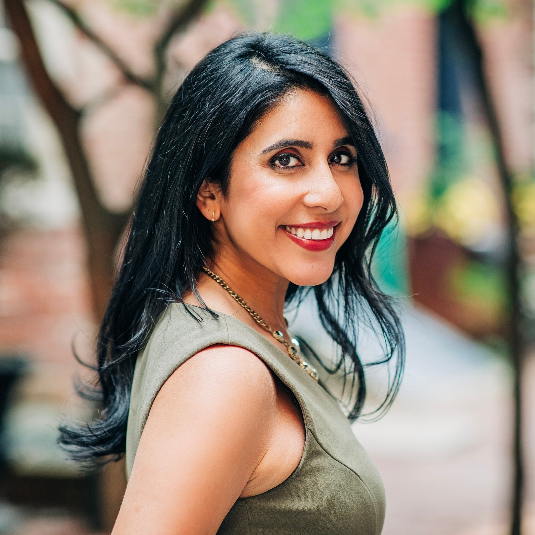 Headshot - HENNA PREFERRED